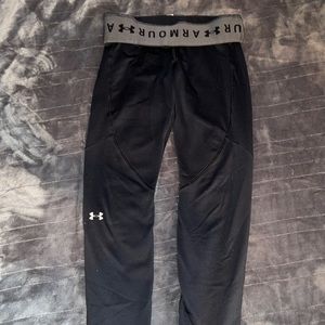 Under armor leggings. fits like a small